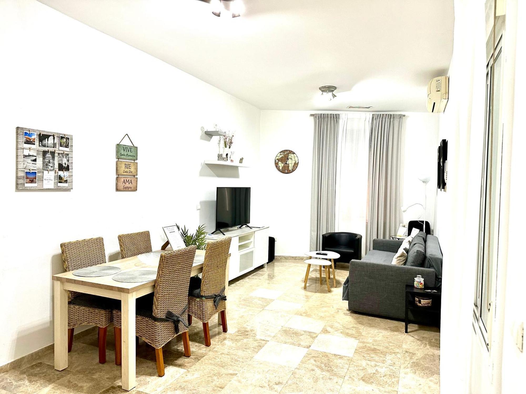 Apartamento Acogedor Y Moderno En Pleno Centro De Sevilla Con Parking Gratis — Fotos 2